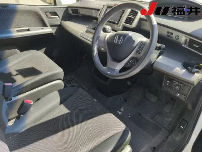 HONDA FREED HYBRID
