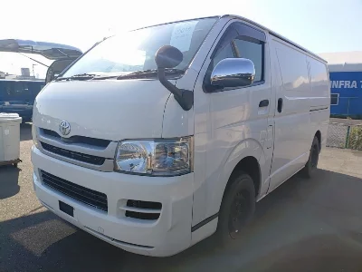 TOYOTA REGIUS ACE