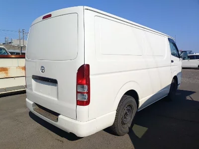 TOYOTA REGIUS ACE