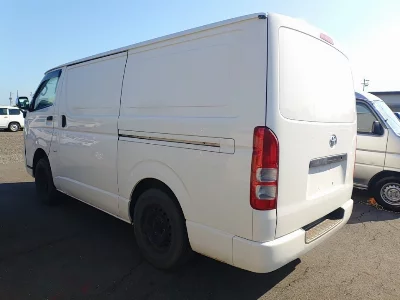 TOYOTA REGIUS ACE