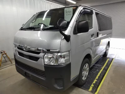 TOYOTA HIACE