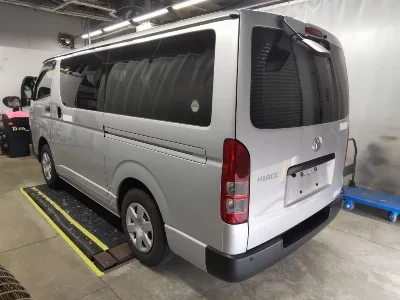 TOYOTA HIACE