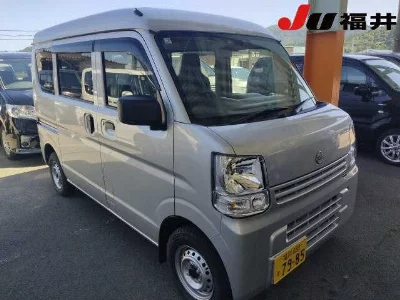 NISSAN CLIPPER VAN