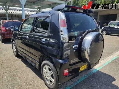 DAIHATSU TERIOS KID