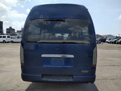 TOYOTA HIACE