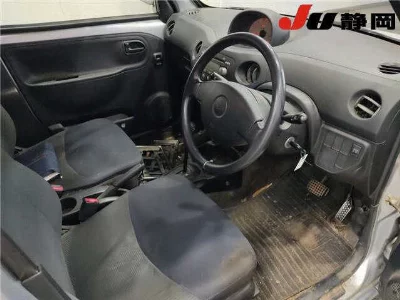 DAIHATSU ESSE
