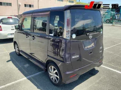 NISSAN ROOX