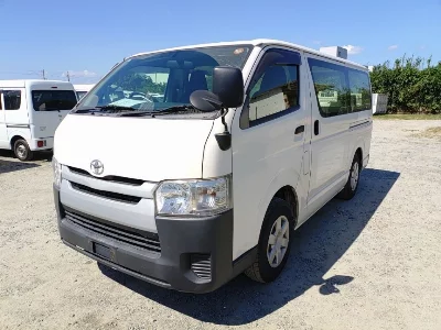 TOYOTA HIACE
