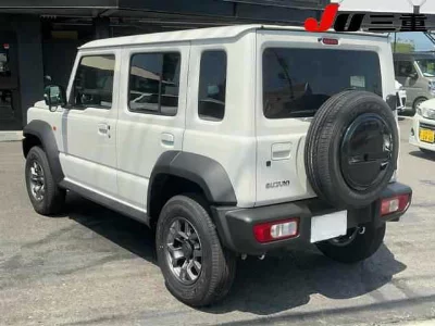 SUZUKI JIMNY NOMADE