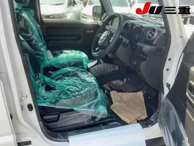 SUZUKI JIMNY NOMADE