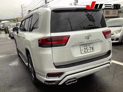 TOYOTA LAND CRUISER