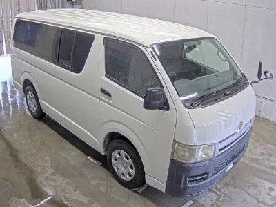 TOYOTA HIACE VAN