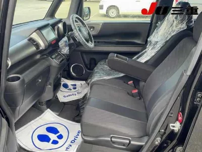 HONDA N-BOX SLASH