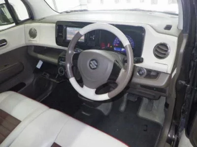 SUZUKI MRWAGON