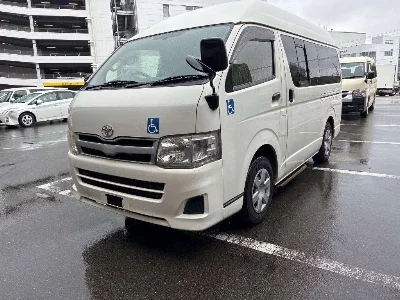 TOYOTA HIACE VAN
