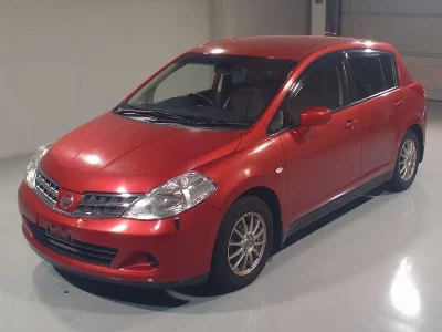 NISSAN TIIDA