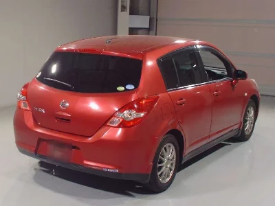 NISSAN TIIDA