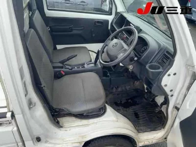 NISSAN NT100 CLIPPER