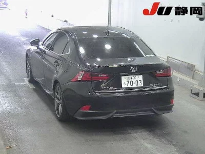 LEXUS IS