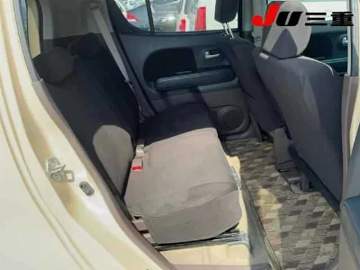 SUZUKI MRWAGON