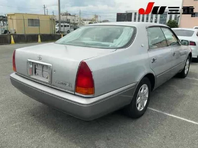 Toyota CROWN MAJESTA