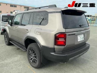 TOYOTA LAND CRUISER