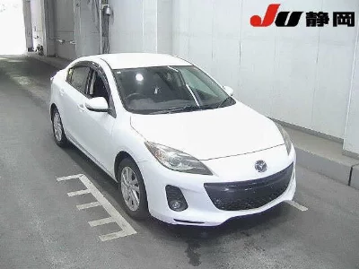 MAZDA AXELA