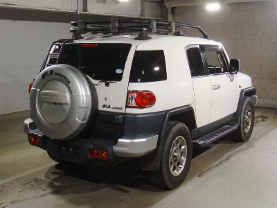 TOYOTA FJ CRUISER