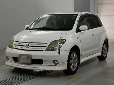 TOYOTA IST