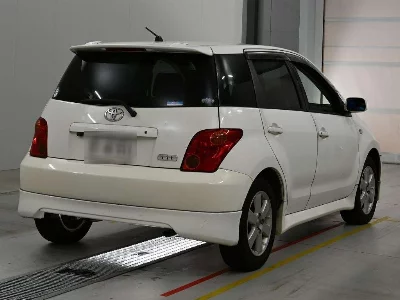 TOYOTA IST