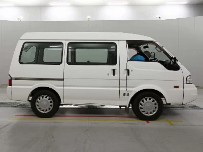 MAZDA BONGO VAN