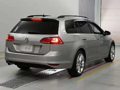 VOLKSWAGEN GOLF VARIANT