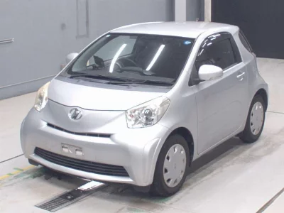 TOYOTA IQ
