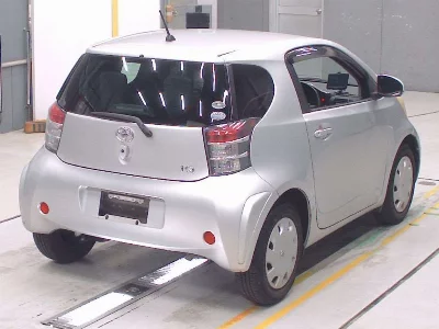 TOYOTA IQ