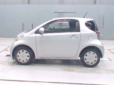 TOYOTA IQ