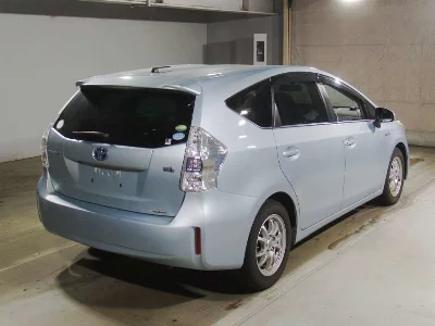 TOYOTA PRIUS ALPHA