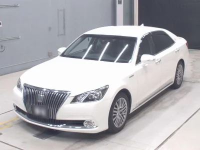 TOYOTA CROWN MAJESTA