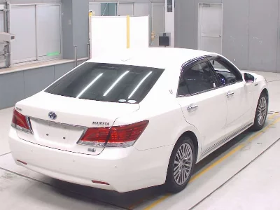 TOYOTA CROWN MAJESTA