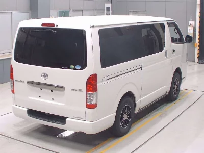 TOYOTA REGIUS VAN
