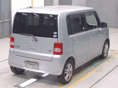 TOYOTA PIXIS SPACE