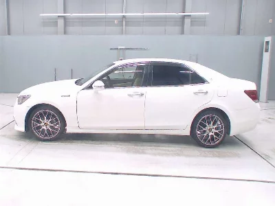 TOYOTA CROWN HYBRID