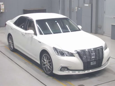 TOYOTA CROWN HYBRID