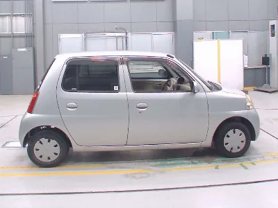 DAIHATSU ESSE