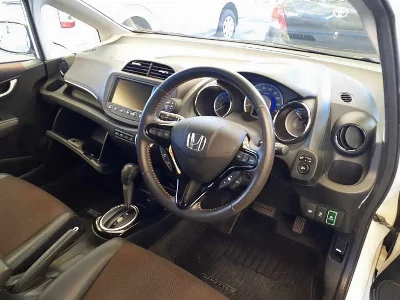 HONDA FIT SHUTTLE HYBRID