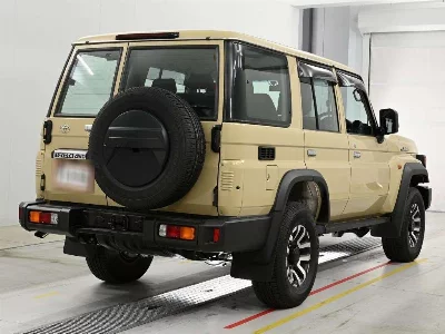 TOYOTA LAND CRUISER 70