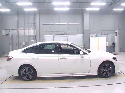 TOYOTA CROWN HYBRID