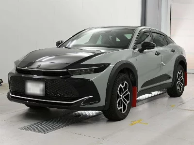 TOYOTA CROWN CROSSOVER