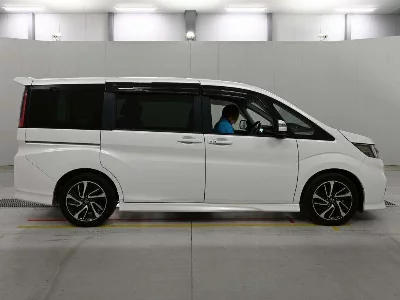 Honda STEPWGN SPADA