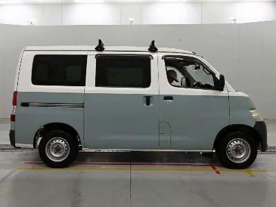TOYOTA TOWN ACE VAN