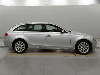 AUDI A4 AVANTE